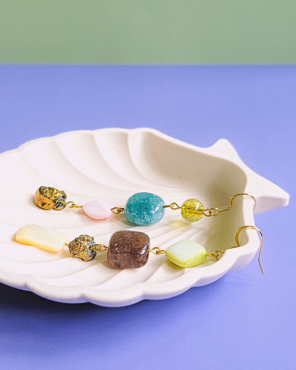 Long Agate and Peridot Gemstone Dangle Earring