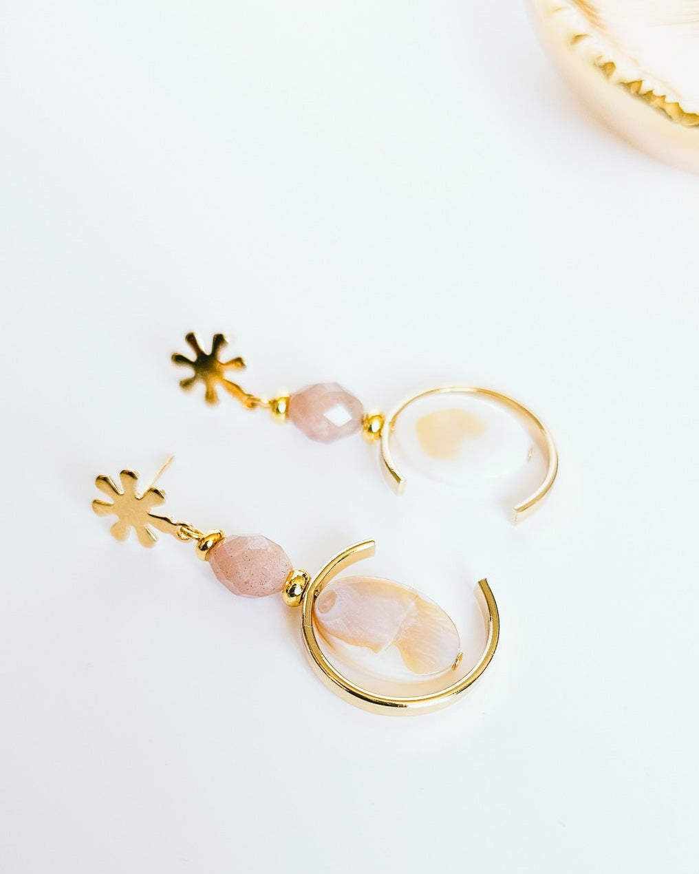 Sunstone Seashell and 18k Gold Plated Wedding Jewellery For Brides