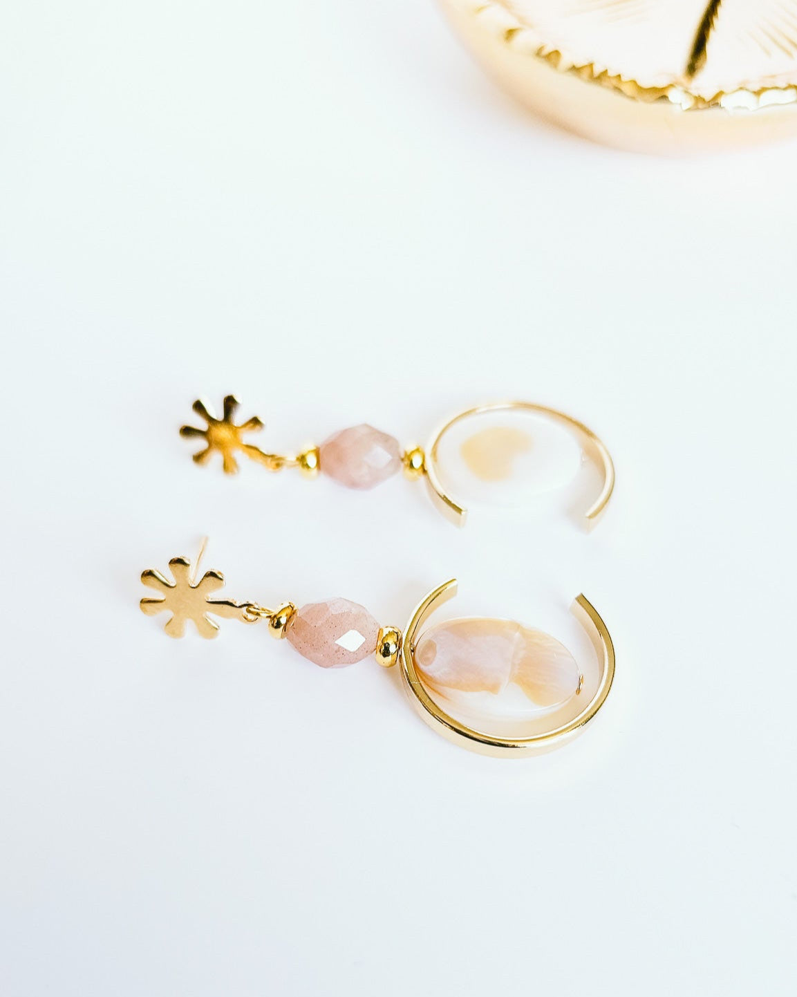 Sunstone Seashell and 18k Gold Plated Wedding Jewellery For Brides