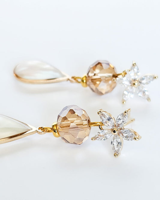 Seashell Freshwater Pearl 18K Gold Hook Earrings for Bridal Wear, Weddings and Brides